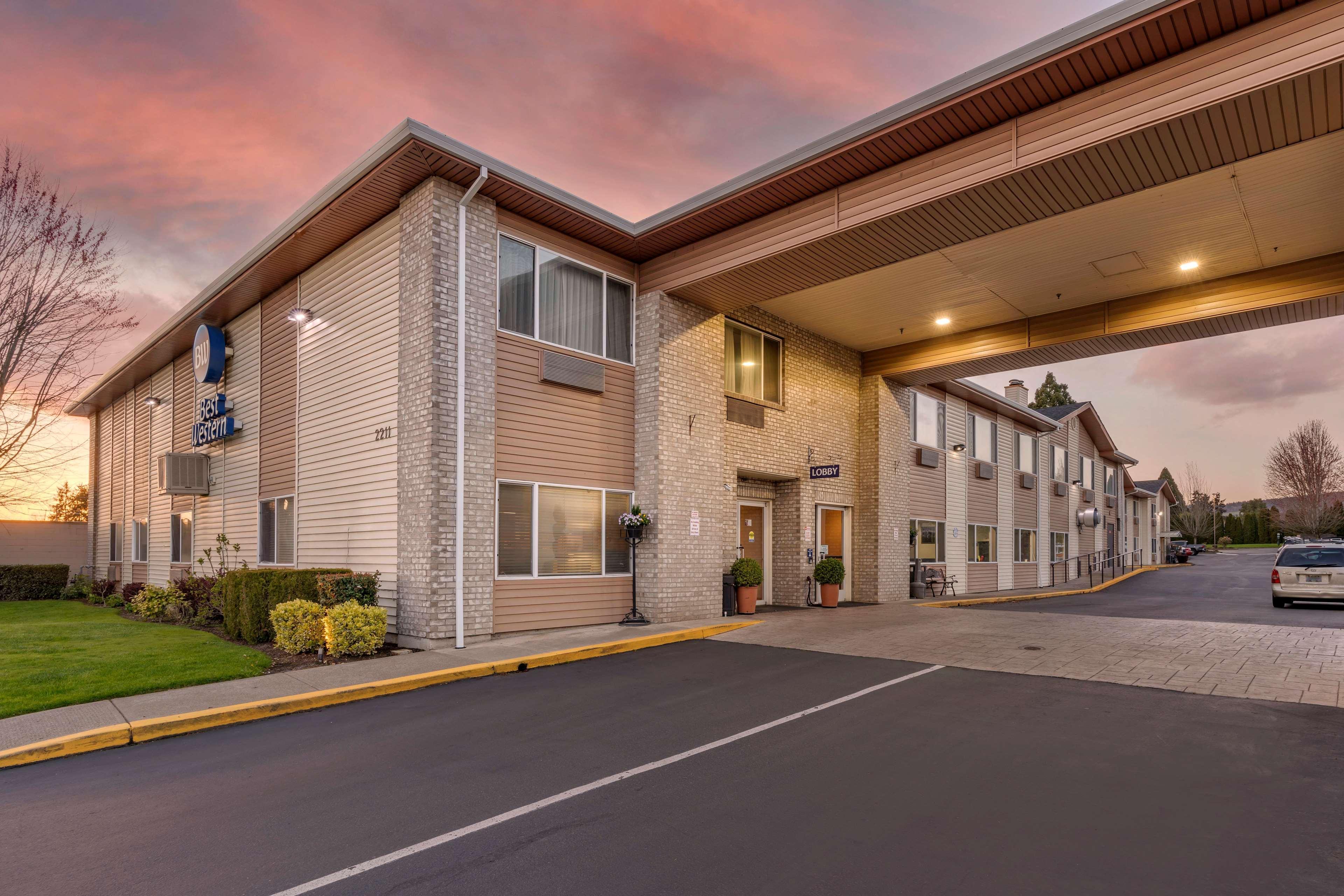 Best Western Newberg Inn Buitenkant foto