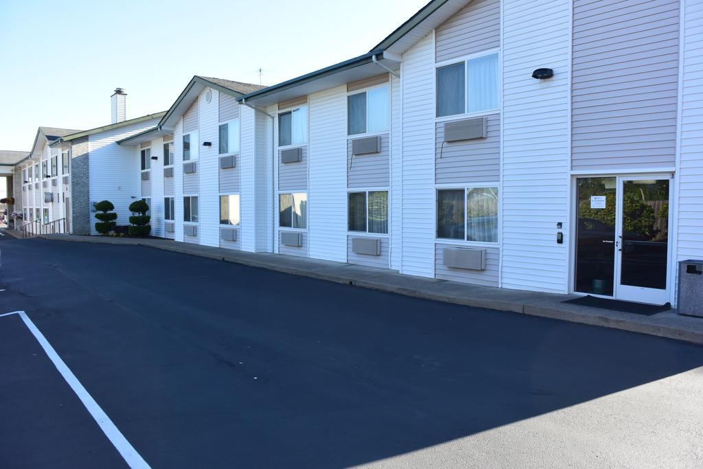 Best Western Newberg Inn Buitenkant foto